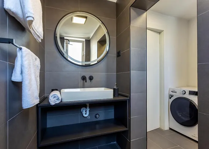 Izis Centar Pule פולה