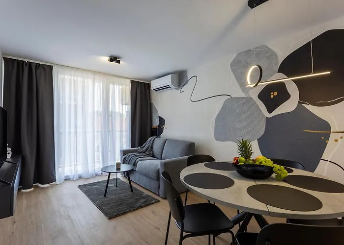 Izis Centar Pule פולה